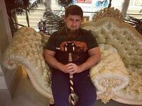 Наркотический срыв: Кадыров бегал по резиденции в нижнем белье