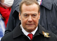 Медведев пообещал захватить Казахстан и Грузию, и воссоздать Советский союз